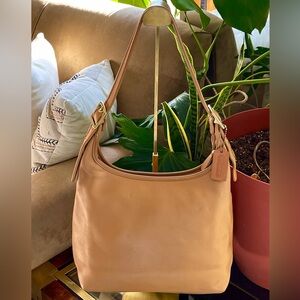 SOLD Rare Coach 9058 Shoulder Bag